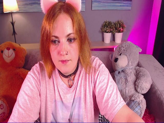 Live sex webcam photo for AliceCutePerv #255385298