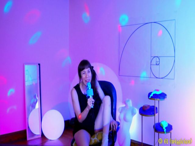 Live sex webcam photo for MinnieMoralia #257731600