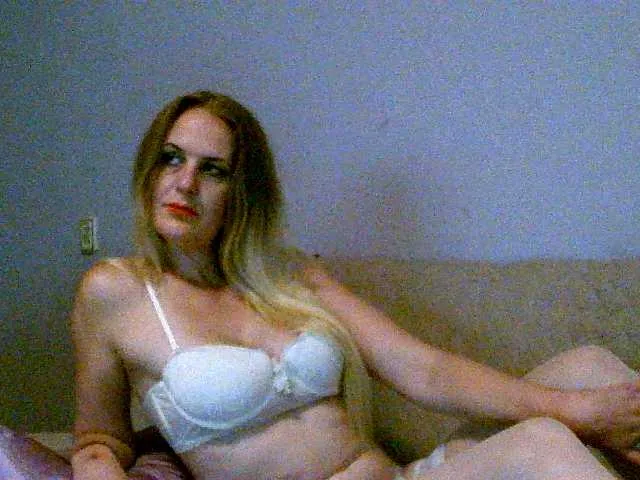 Live sex webcam photo for LadaSt #255134598