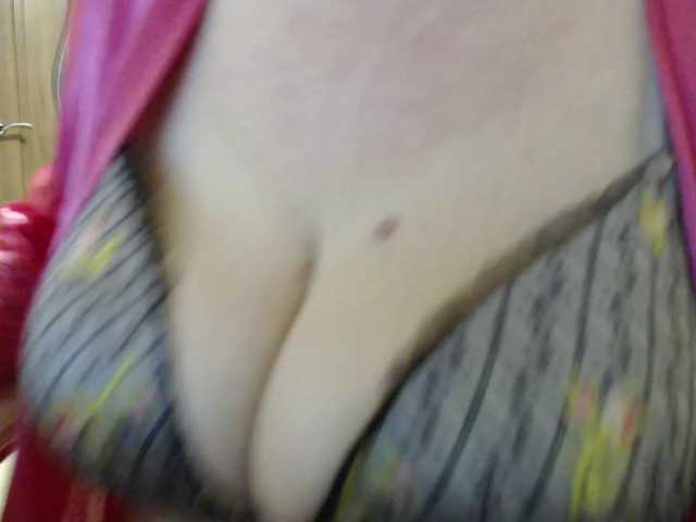 Live sex webcam photo for MadamSG #243231882