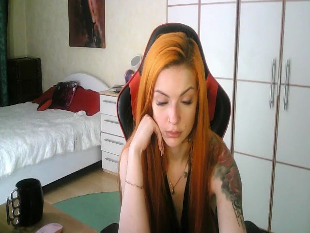 Live sex webcam photo for LuckyStarlet #261530952