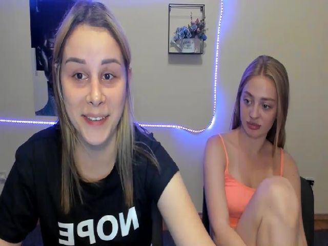 Live sex webcam photo for PolliMilk #258576918