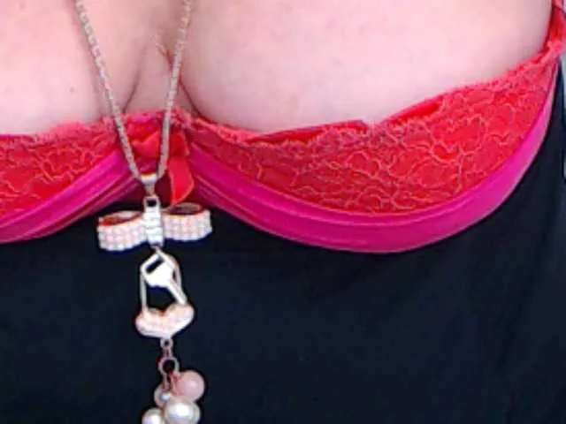 Live sex webcam photo for AlanaRichards #242033779