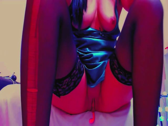 Live sex webcam photo for Angelinque #258393295