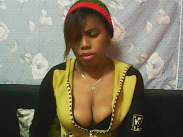 Live sex webcam photo for jojosquirt #254041448