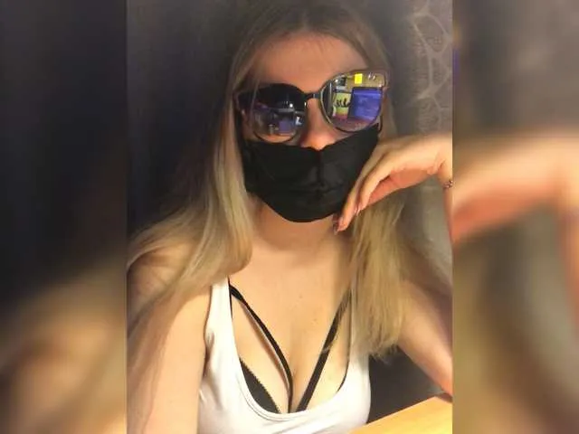 Live sex webcam photo for Irish8m #256545335