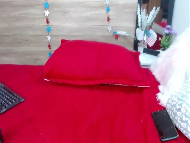 Live sex webcam photo for Lulu_girl #252433624