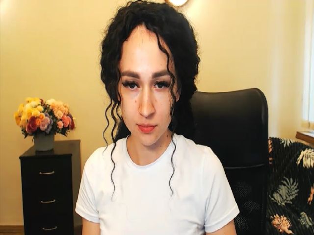 Live sex webcam photo for Space_Girly #263164695