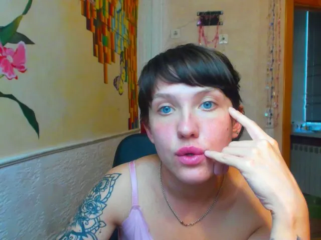Live sex webcam photo for Reginasmilee #258081204