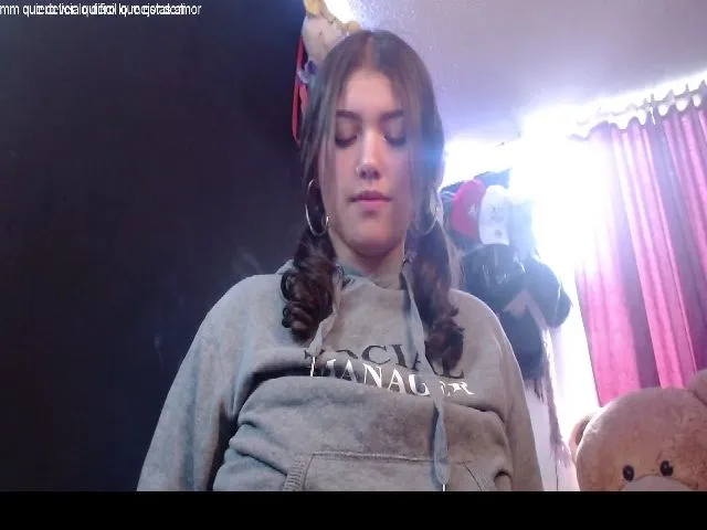 Live sex webcam photo for Annie777 #263825103