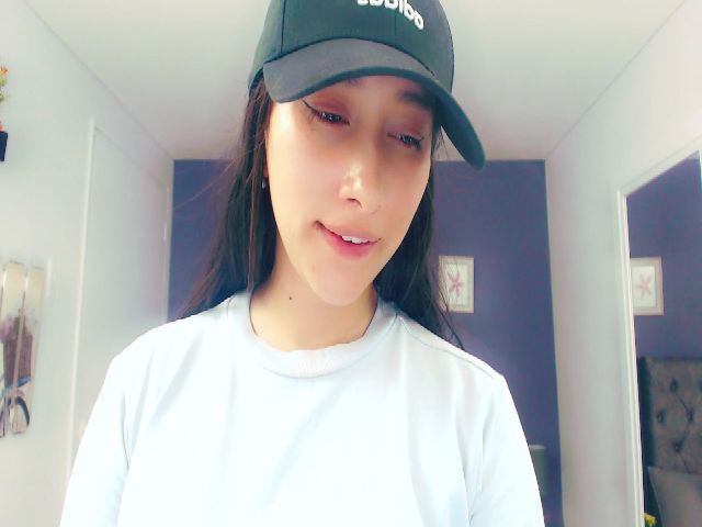 Live sex webcam photo for anniesclub #260455172