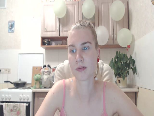 Live sex webcam photo for Ms_Charming #255799572