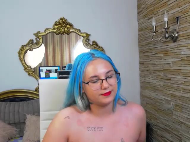 Live sex webcam photo for MissElisabeth #261084835