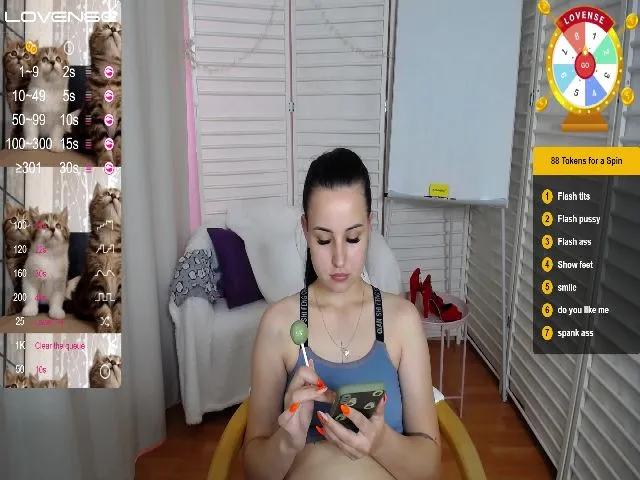 Live sex webcam photo for StayWild21 #258906621