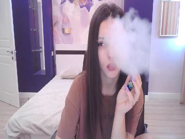 Live sex webcam photo for MikaRoushe #255551662