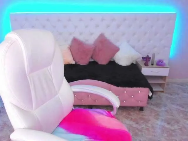Live sex webcam photo for Alison-fire #254322274