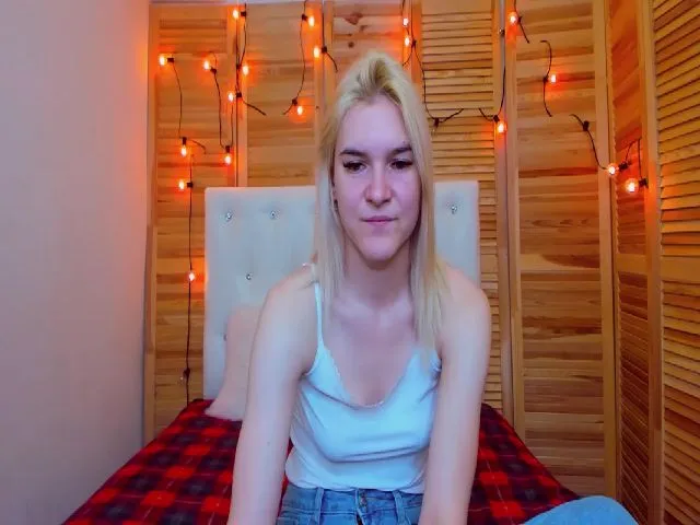 Live sex webcam photo for MarliTes #256573977
