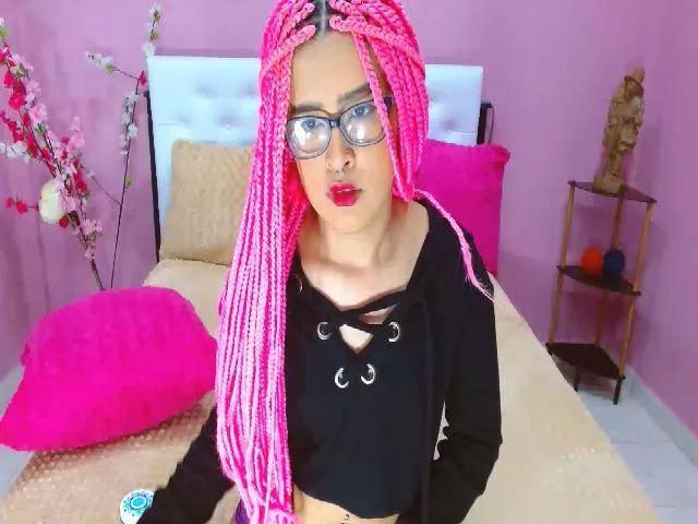 Live sex webcam photo for leah_pink #252566321