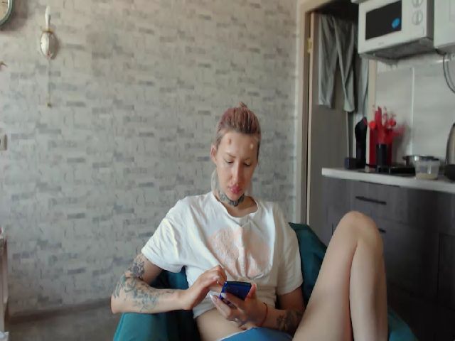 Live sex webcam photo for sexy_succubs #254717448