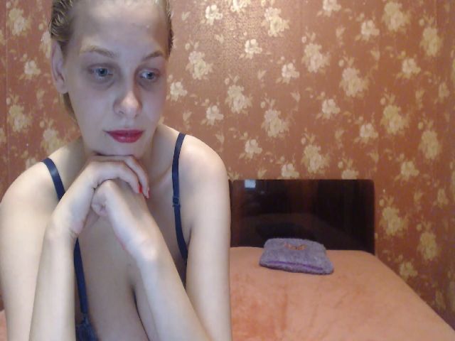 Live sex webcam photo for Anastasia8u #253145916