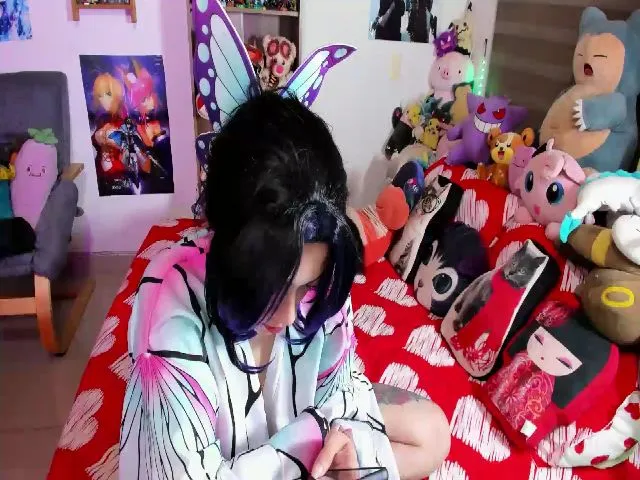 Live sex webcam photo for Sara_Skys #252414044