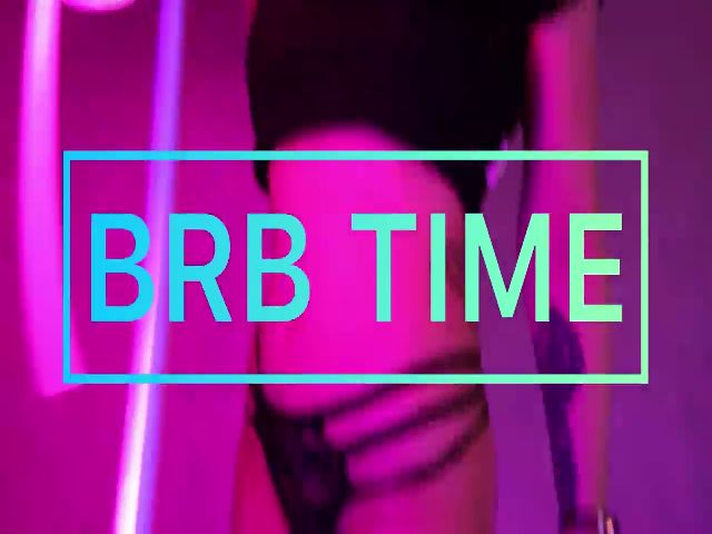 Live sex webcam photo for LisaMellow #261789842