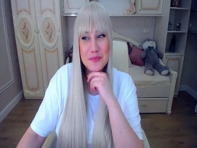 Live sex webcam photo for VeritableGirl #252767285