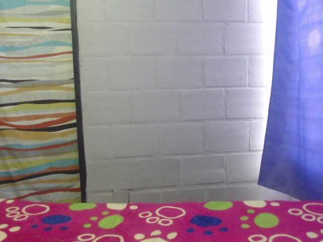 Live sex webcam photo for zoe-barnet #246971885