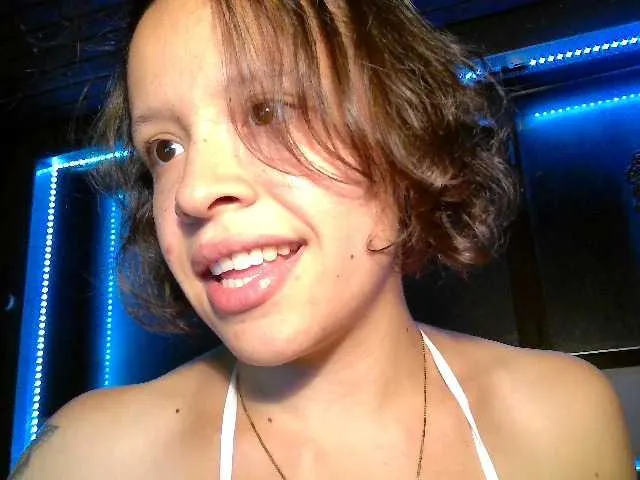 Live sex webcam photo for sharonnikol #254321712