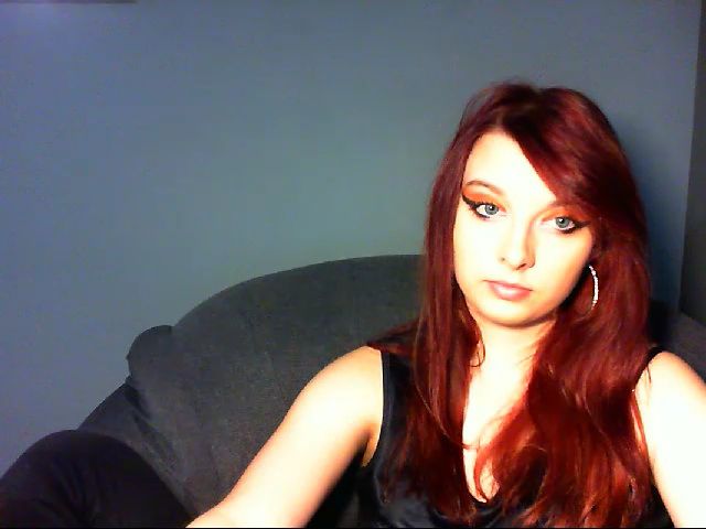 Live sex webcam photo for VirginLuna18 #263142235