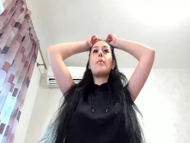 Live sex webcam photo for Kasey_Dee #260571865