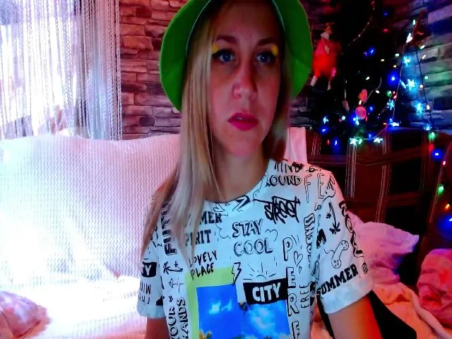 Live sex webcam photo for KitnisEverdin #254041053