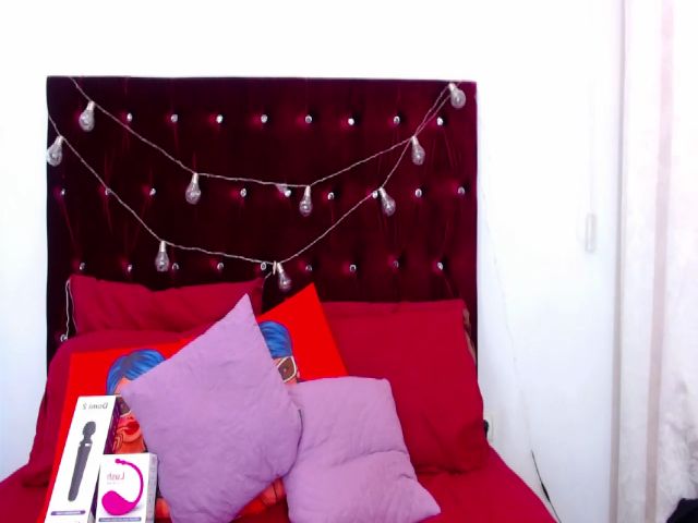 Live sex webcam photo for Lanna_Wolf #263422051