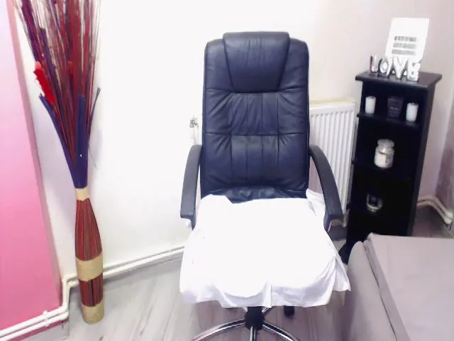 Live sex webcam photo for ElenaSworld #253338492