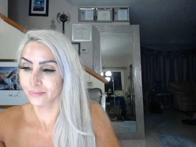 Live sex webcam photo for adrianna_fox #287953048