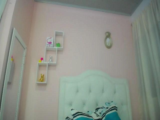 Live sex webcam photo for Petite_camila #287864284