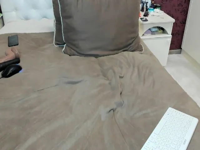 Live sex webcam photo for KATLEA #256294862