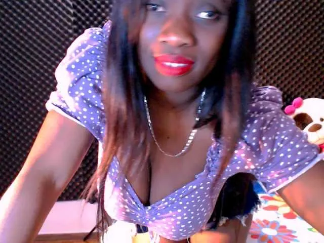 Live sex webcam photo for doucebrune18 #250900553