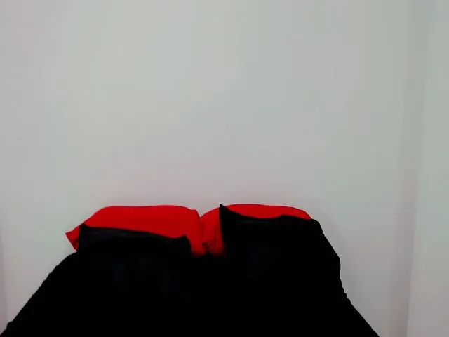 Live sex webcam photo for IvannaSofia20 #263349652