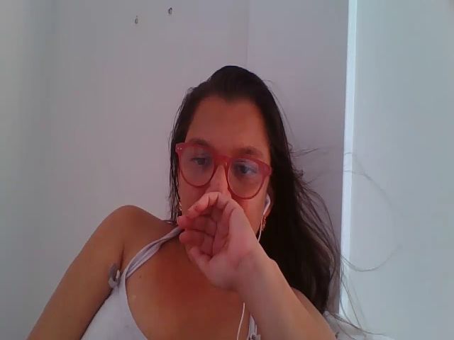 Live sex webcam photo for SweetLola01 #255726224