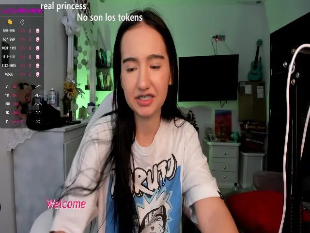 Live sex webcam photo for AnnieJulieth #259761827