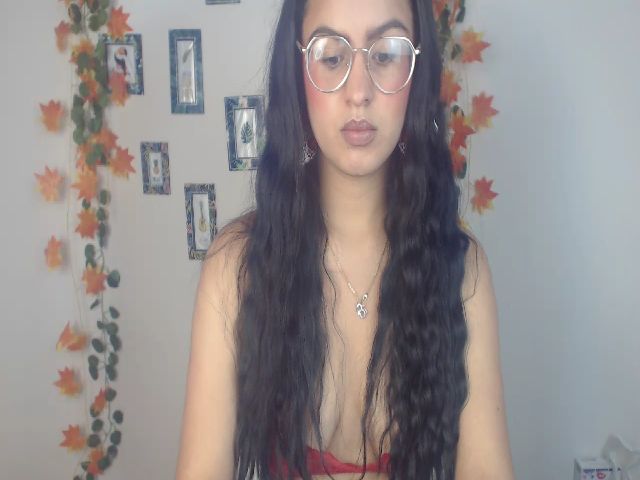 Live sex webcam photo for Selenaburning #256597291