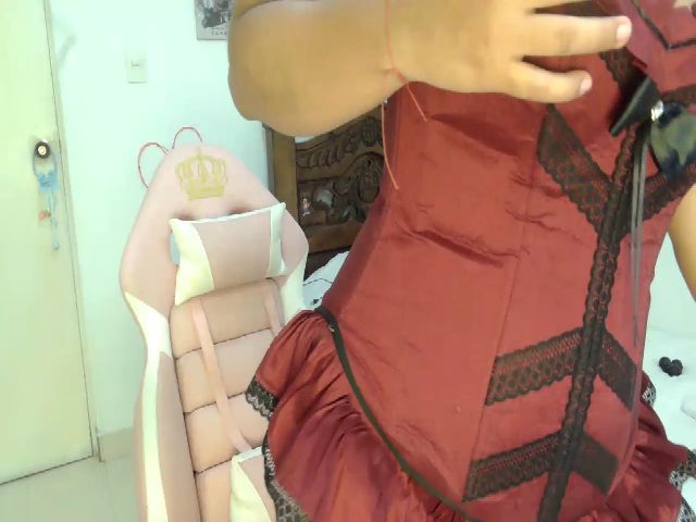 Live sex webcam photo for Cailyn_Hot1 #263757913