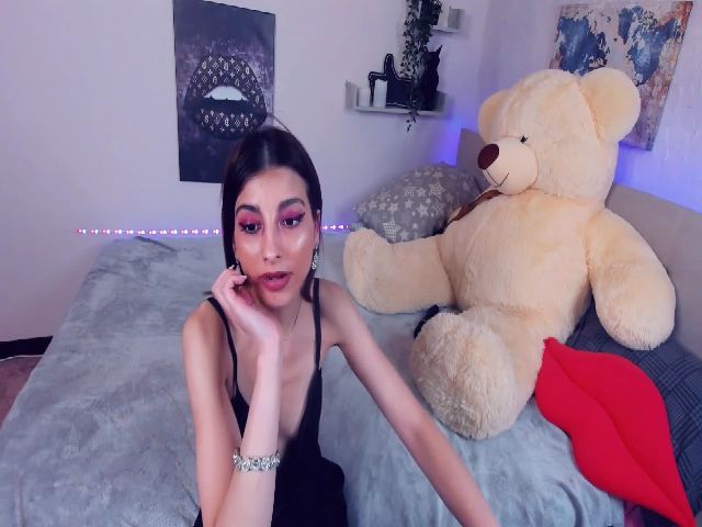 Live sex webcam photo for AnabelAris #261323356