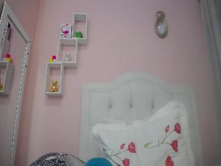 Live sex webcam photo for Petite_camila #287863872