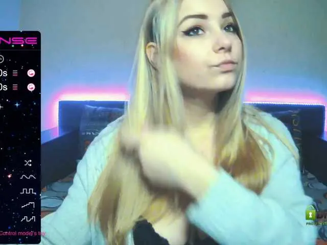 Live sex webcam photo for ORNELLAMUTTY #241274205