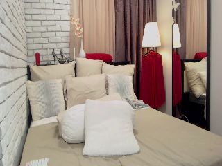 Live sex webcam photo for MonicaUDream #252048516