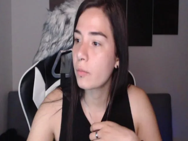 Live sex webcam photo for LycanGirl #265306204