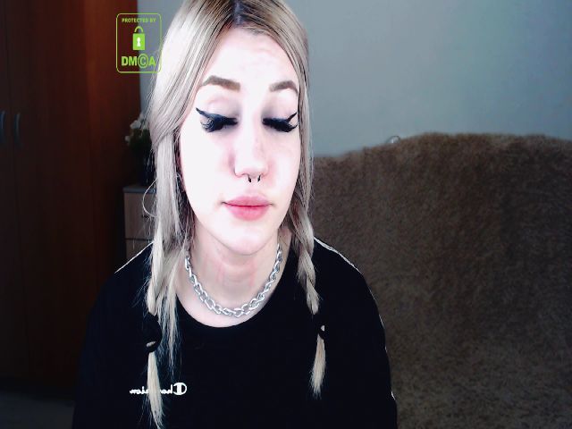 Live sex webcam photo for Alison_Moonli #252322687