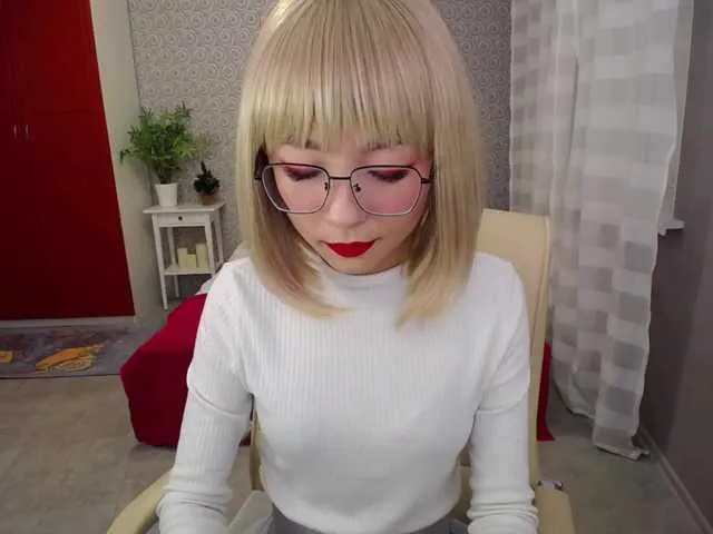 Live sex webcam photo for SoftHeartbeat #241000207